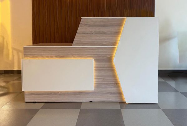 RECEPTION TABLE - Image 2
